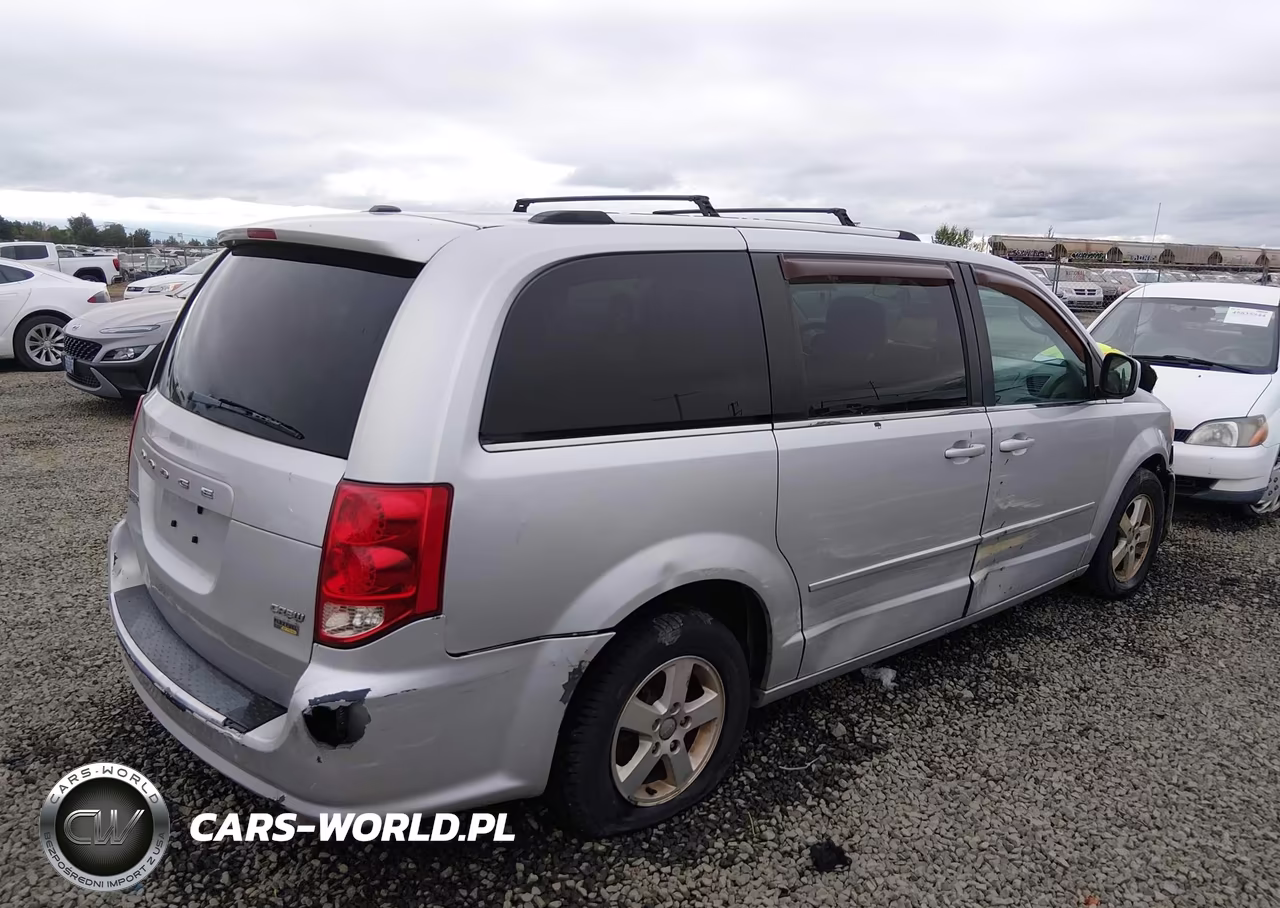 2011 Dodge Grand Caravan Crew VIN:2D4RN5DGXBR661351 - 4