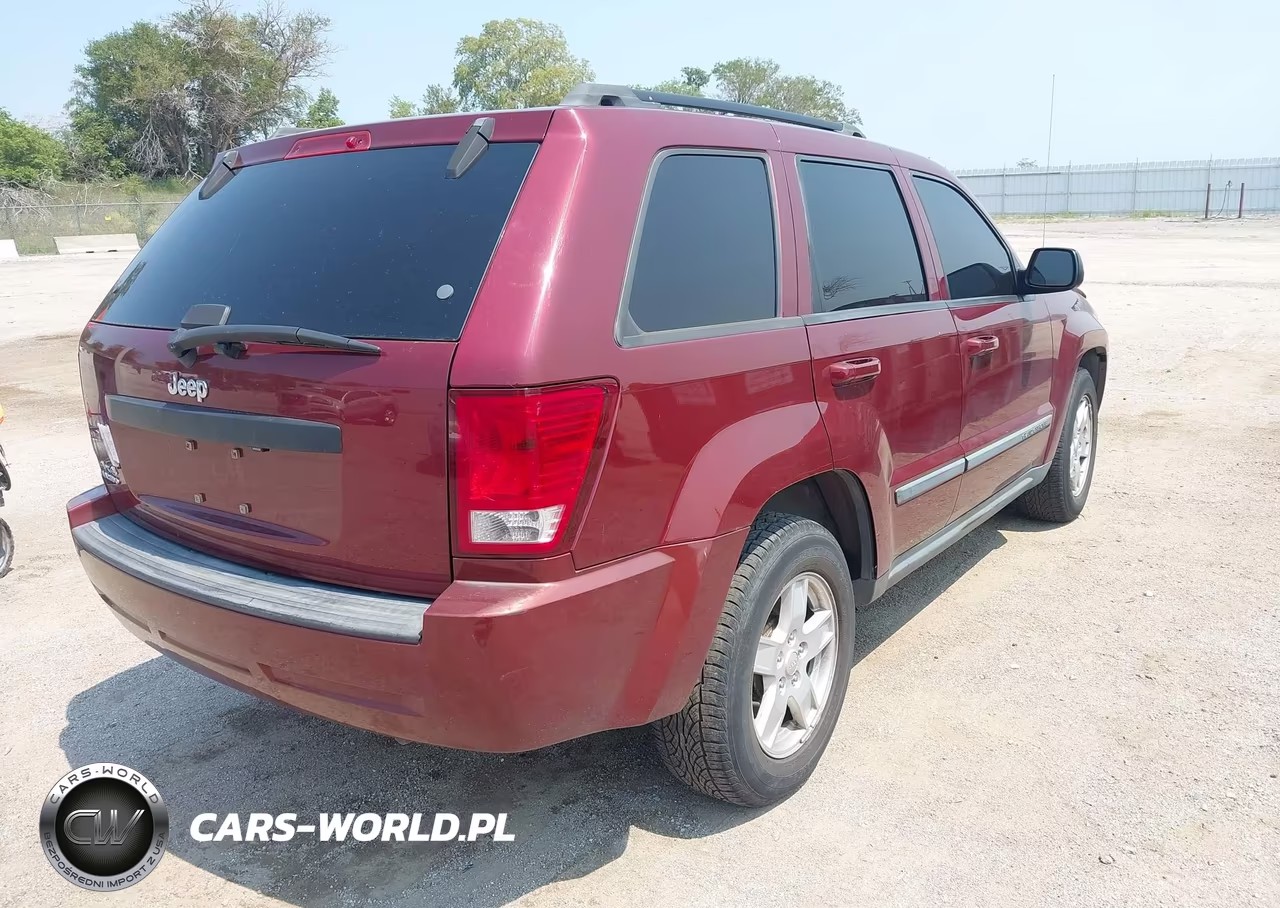 2007 Jeep Grand Cherokee Laredo VIN:1J8GR48K87C582030 - 4