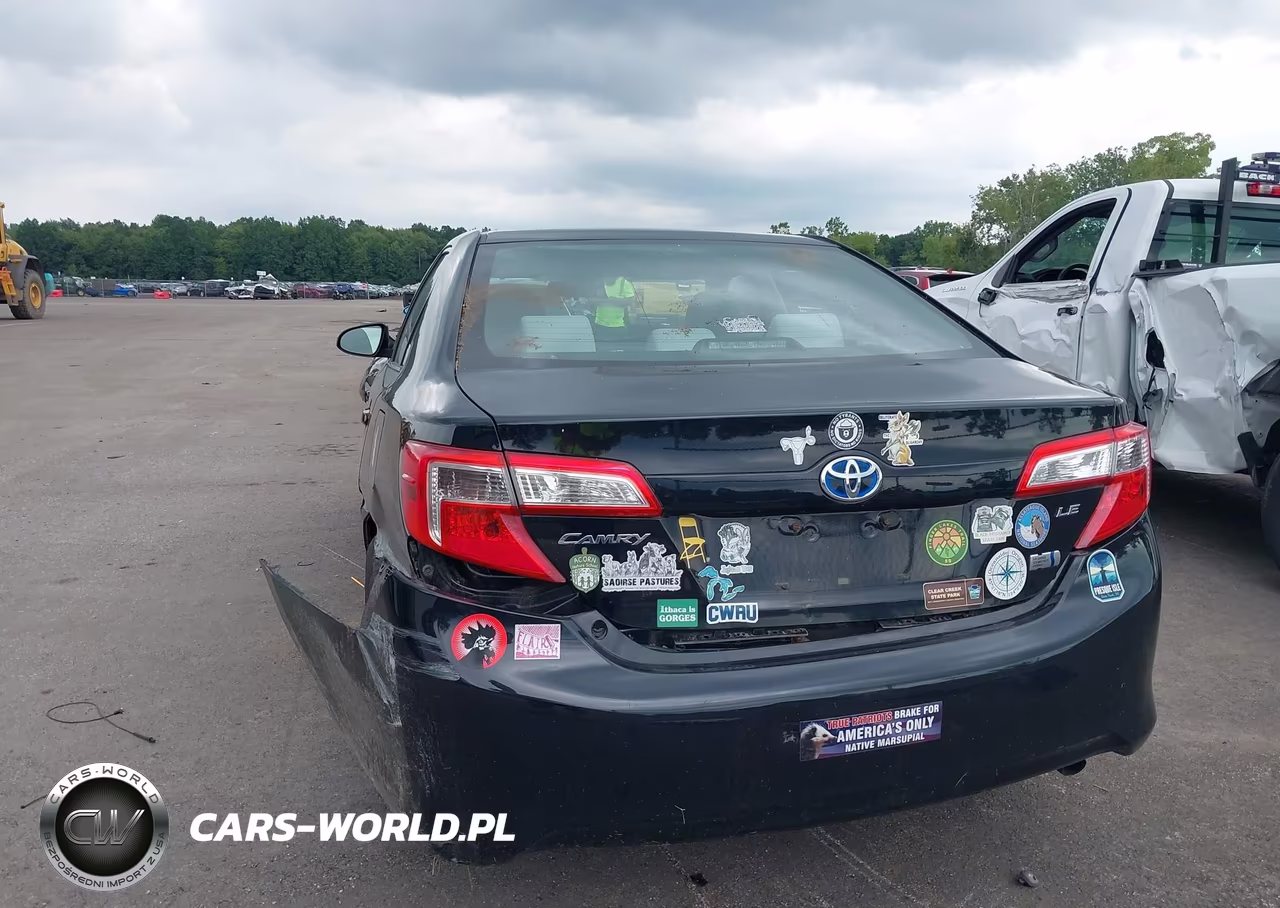 2013 Toyota Camry Hybrid Le VIN:4T1BD1FK7DU070925 - 17