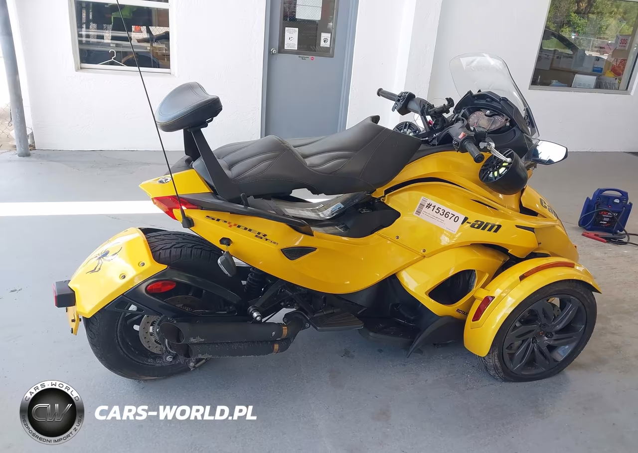 2013 Can-Am Spyder Roadster St-Sts-St Limited VIN:2BXNCBC18DV000781 - 12