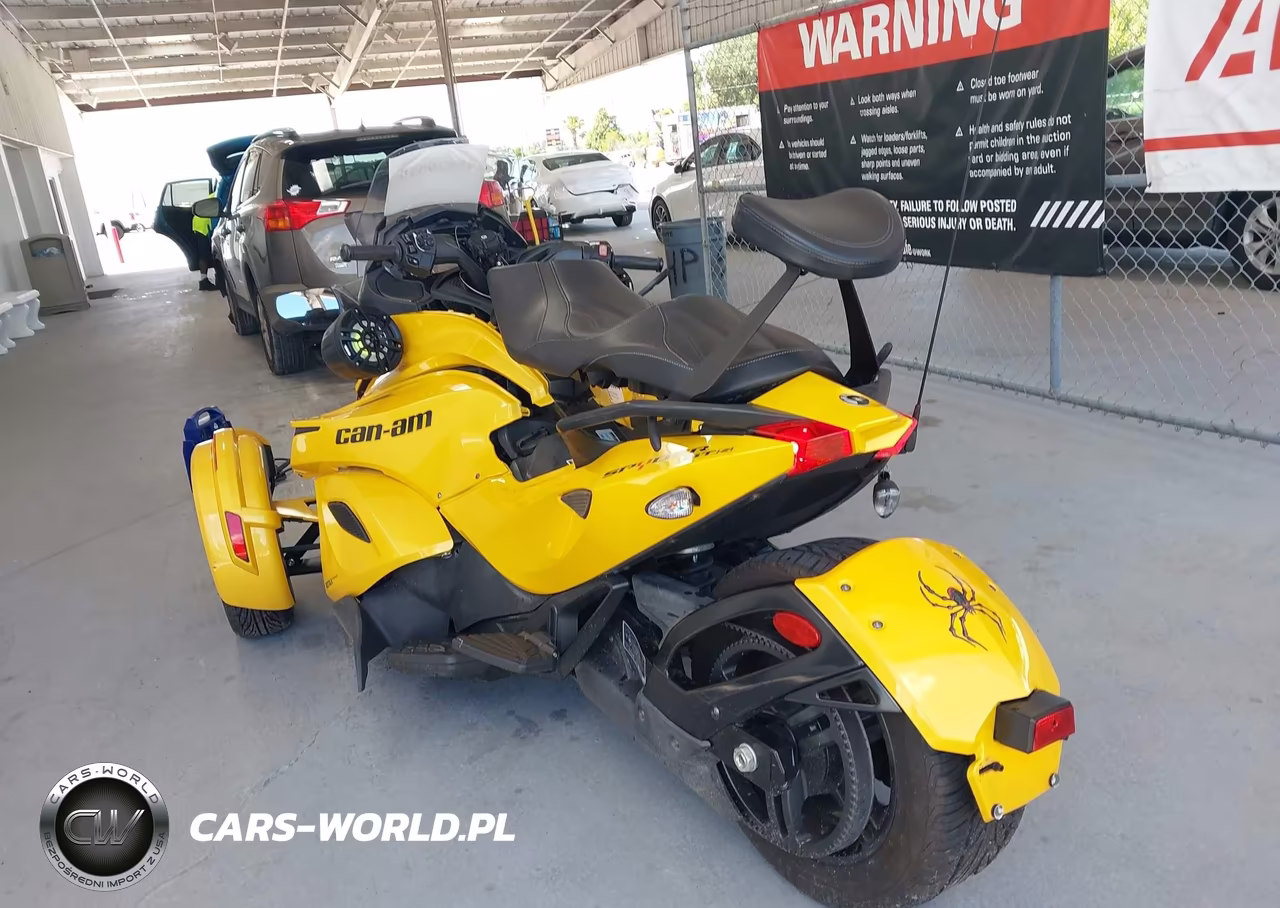 2013 Can-Am Spyder Roadster St-Sts-St Limited VIN:2BXNCBC18DV000781 - 3