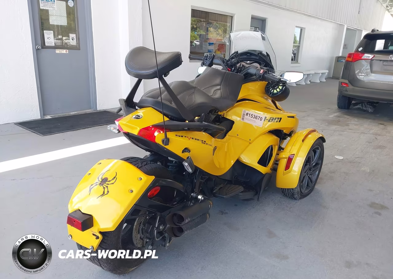 2013 Can-Am Spyder Roadster St-Sts-St Limited VIN:2BXNCBC18DV000781 - 4
