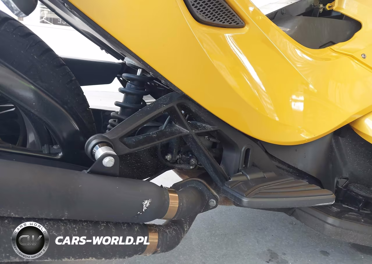 2013 Can-Am Spyder Roadster St-Sts-St Limited VIN:2BXNCBC18DV000781 - 8