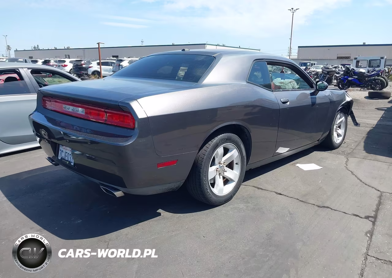 2013 Dodge Challenger Sxt VIN:2C3CDYAG0DH708590 - 4
