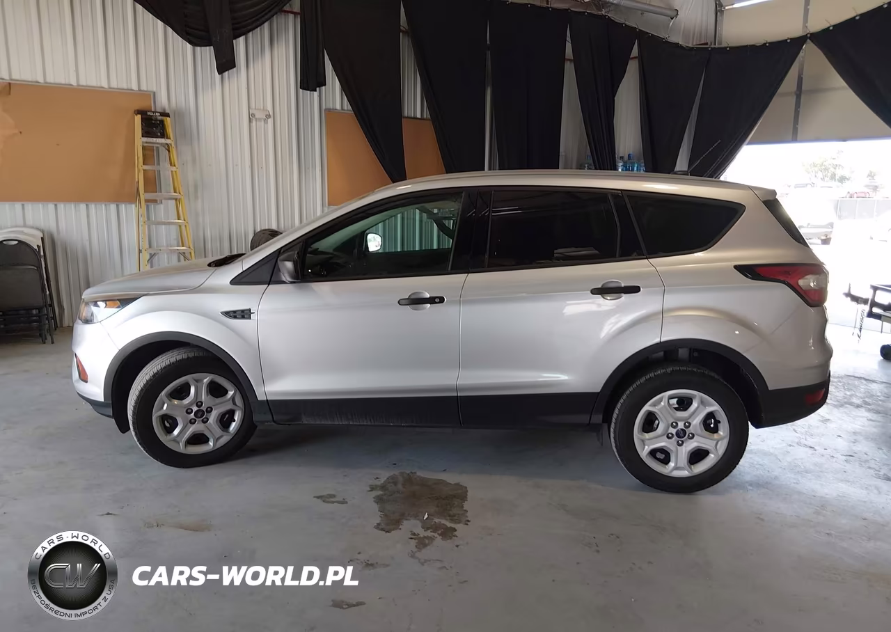 2018 Ford Escape S VIN:1FMCU0F79JUD08411 - 17