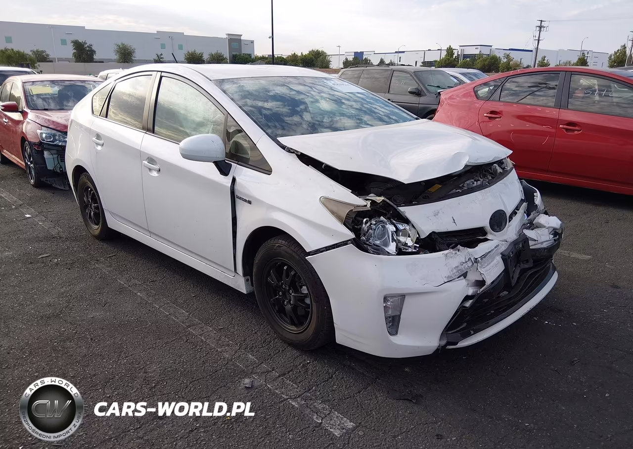 2013 Toyota Prius Two VIN:JTDKN3DU0D5621174 - 13
