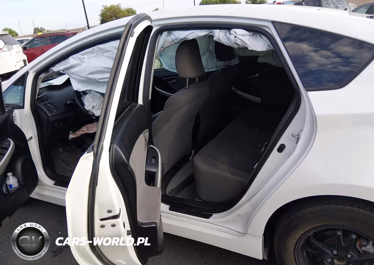 2013 Toyota Prius Two VIN:JTDKN3DU0D5621174 - 8
