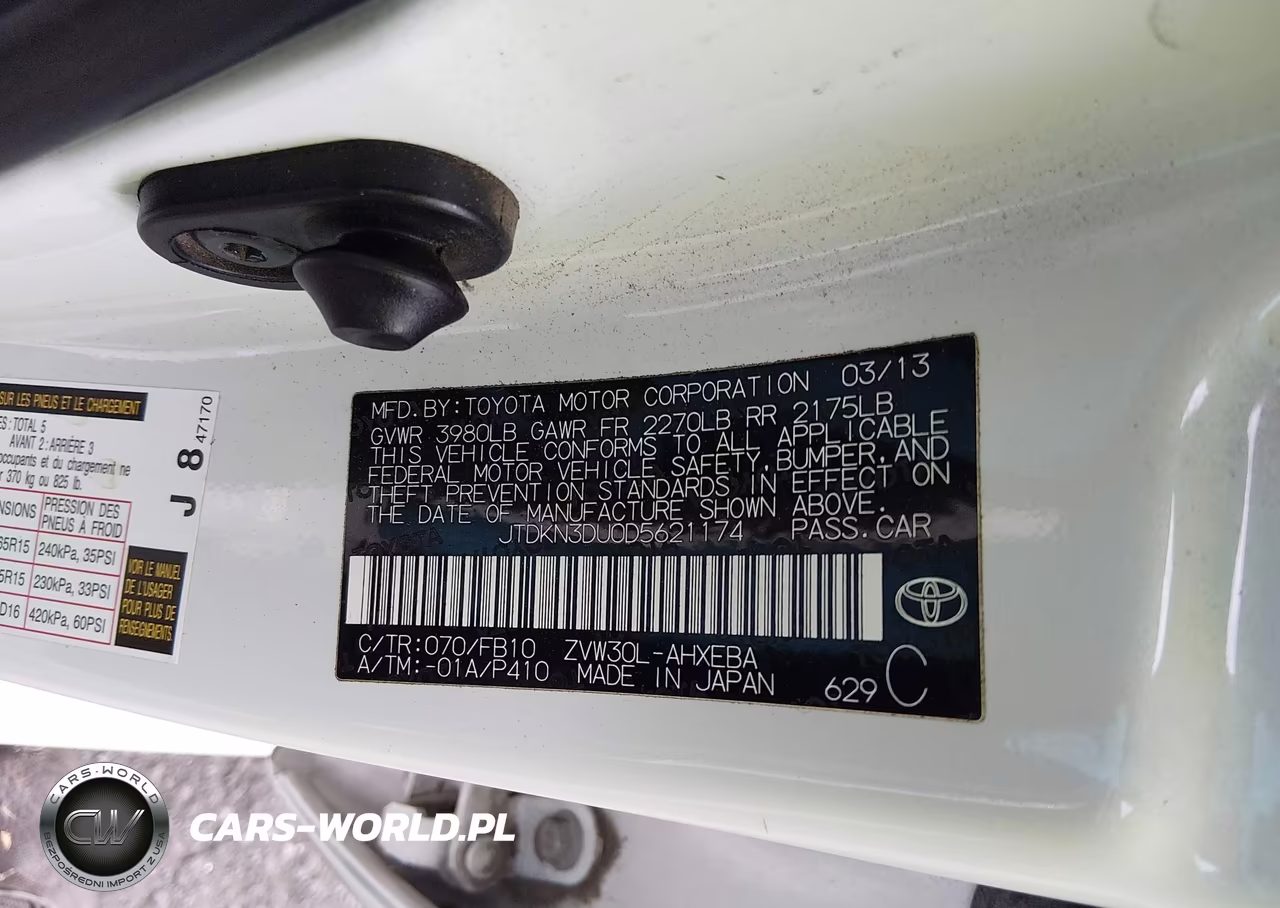 2013 Toyota Prius Two VIN:JTDKN3DU0D5621174 - 9