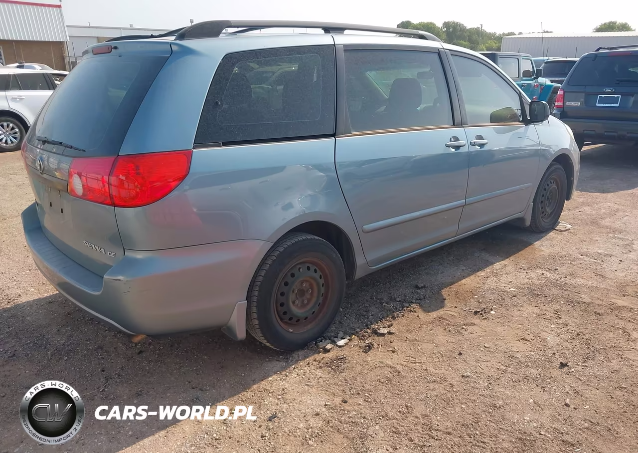 2009 Toyota Sienna Ce VIN:5TDZK23C79S252955 - 4