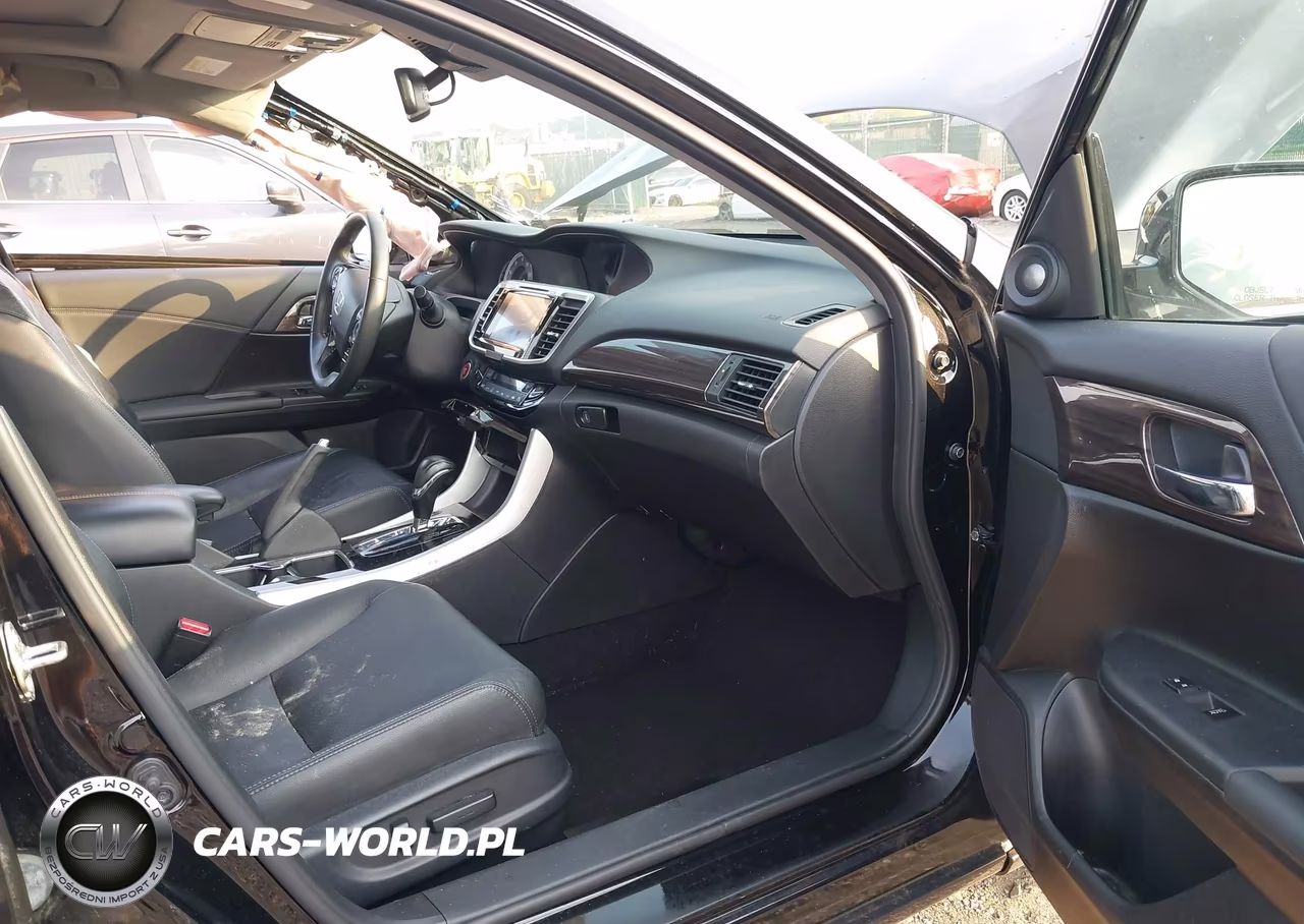 2017 Honda Accord Ex-L VIN:1HGCR2F9XHA245593 - 5