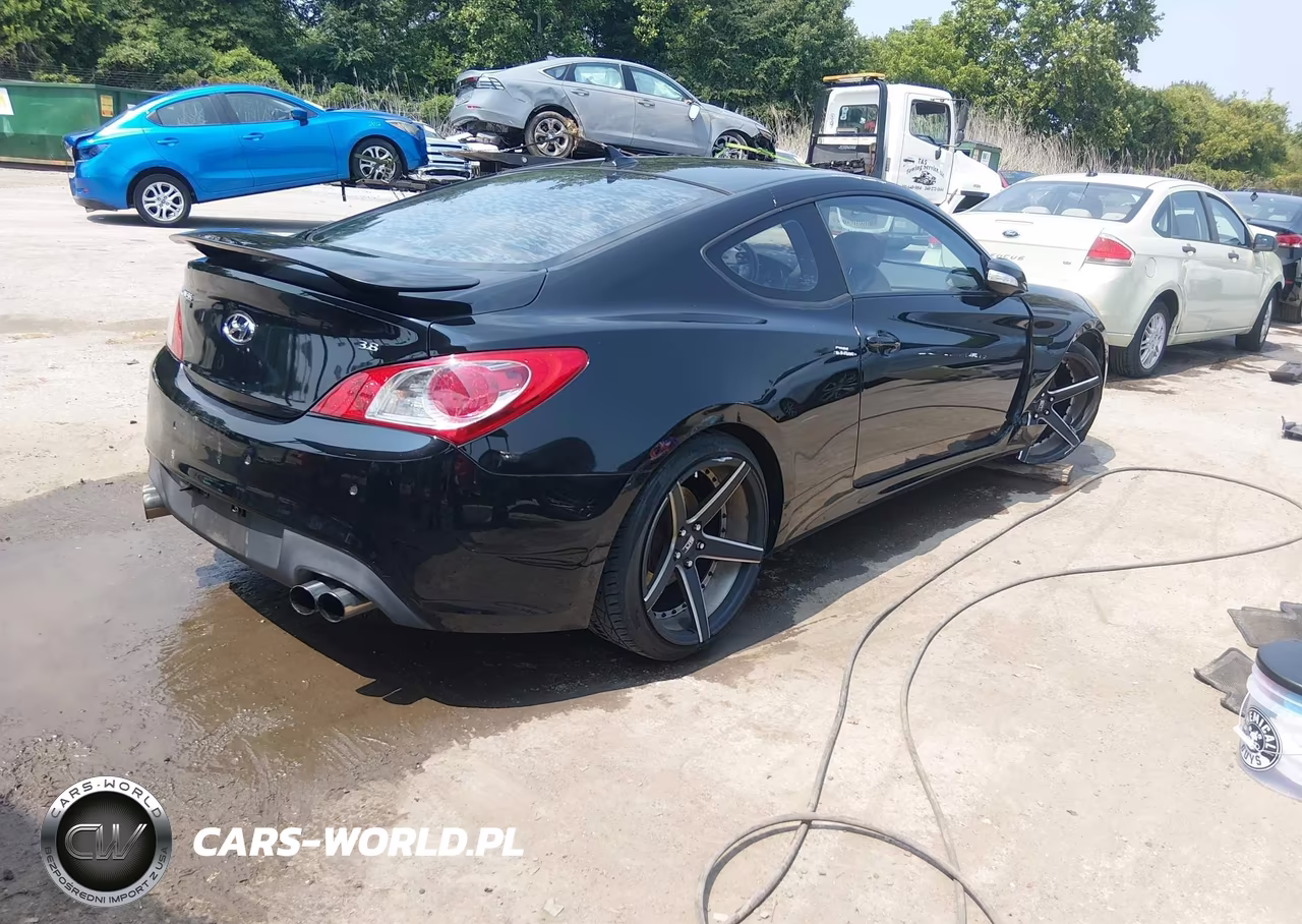 2010 Hyundai Genesis 3.8 Grand Touring VIN:KMHHU6KH5AU018349 - 4