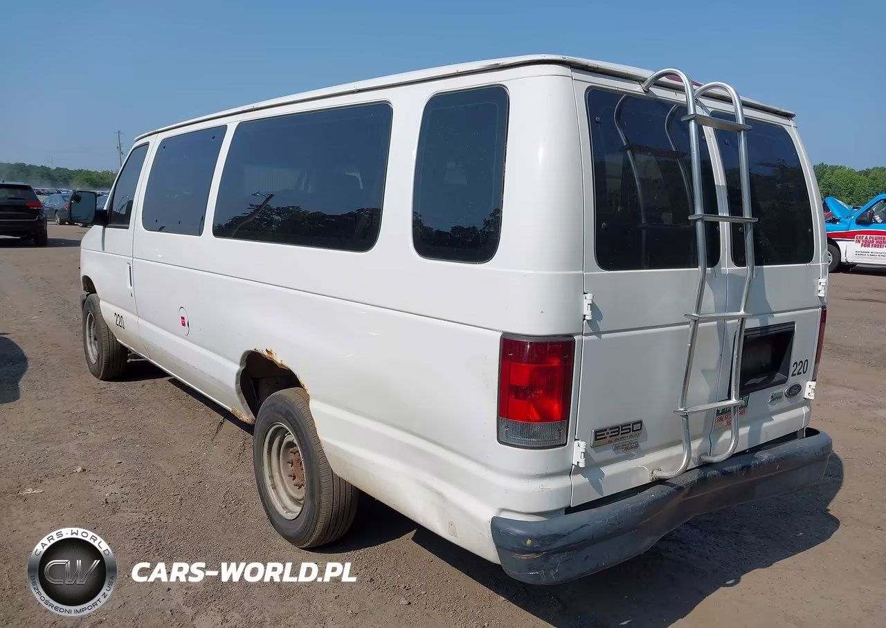 2011 Ford E-350 Super Duty Xl VIN:1FBSS3BL8BDA60815 - 3