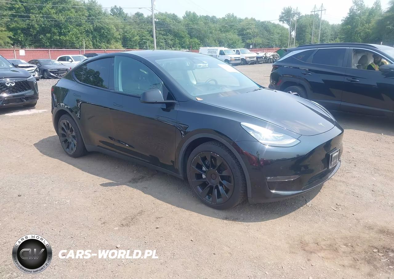 2021 Tesla Model Y Long Range Dual Motor All-Wheel Drive – zdjęcie 1 z 18