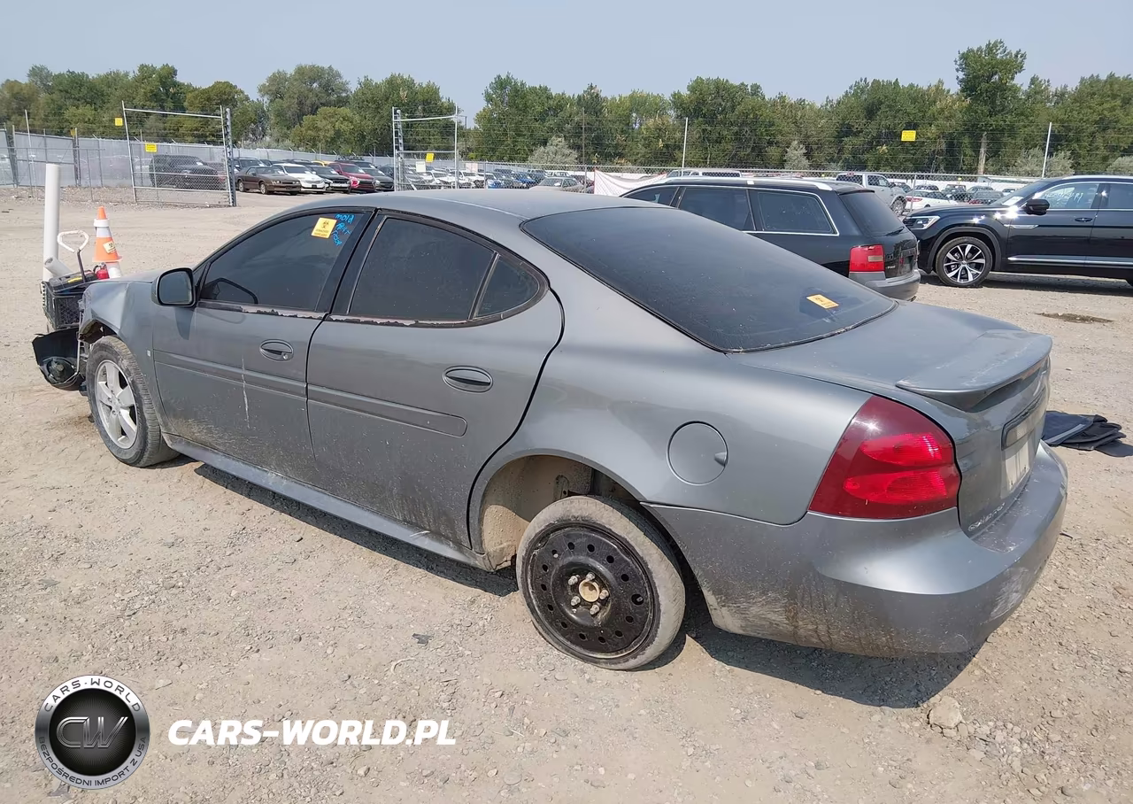 2007 Pontiac Grand Prix VIN:2G2WP552471235565 - 3