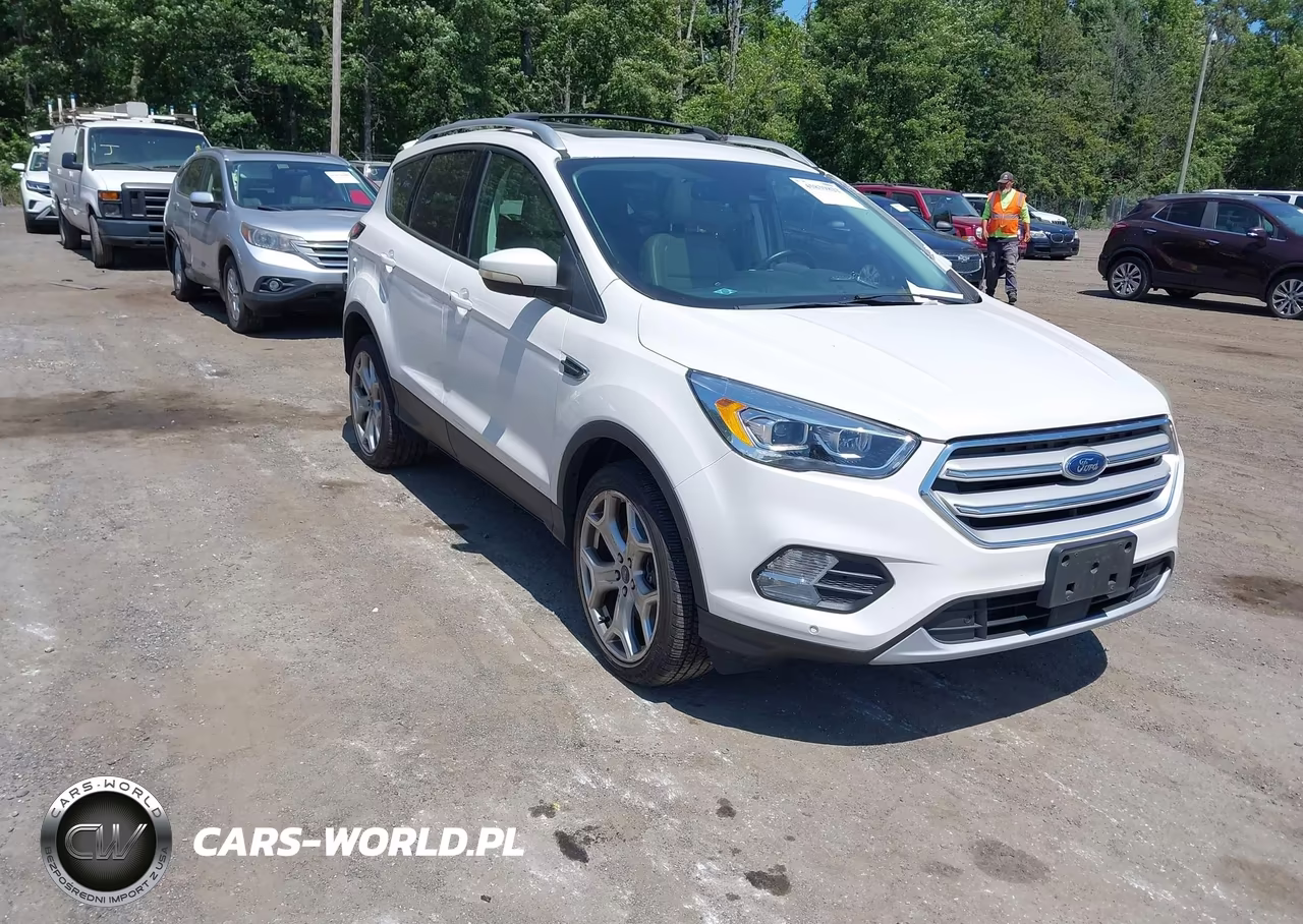 2017 Ford Escape Titanium – zdjęcie 1 z 16