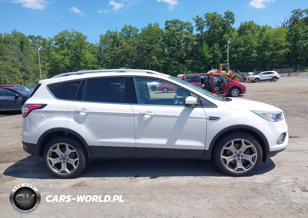 2017 Ford Escape Titanium VIN:1FMCU9J90HUA46768 - 13
