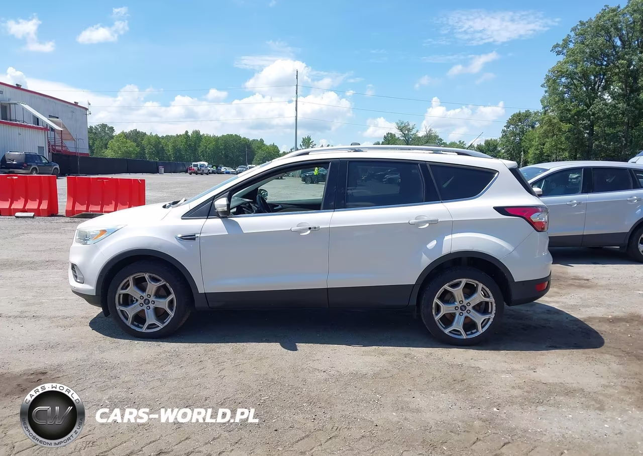 2017 Ford Escape Titanium VIN:1FMCU9J90HUA46768 - 14