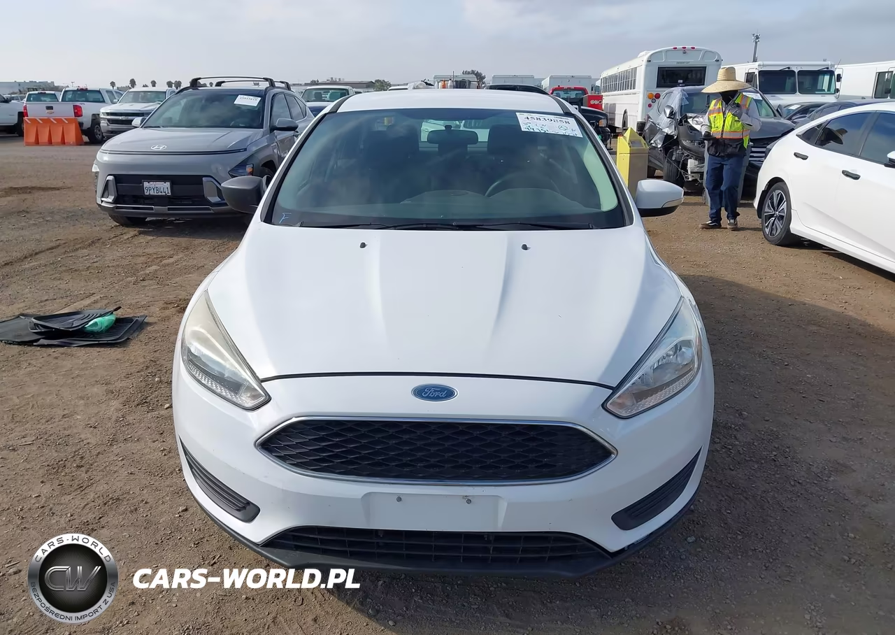 2018 Ford Focus S VIN:1FADP3E28JL278885 - 12