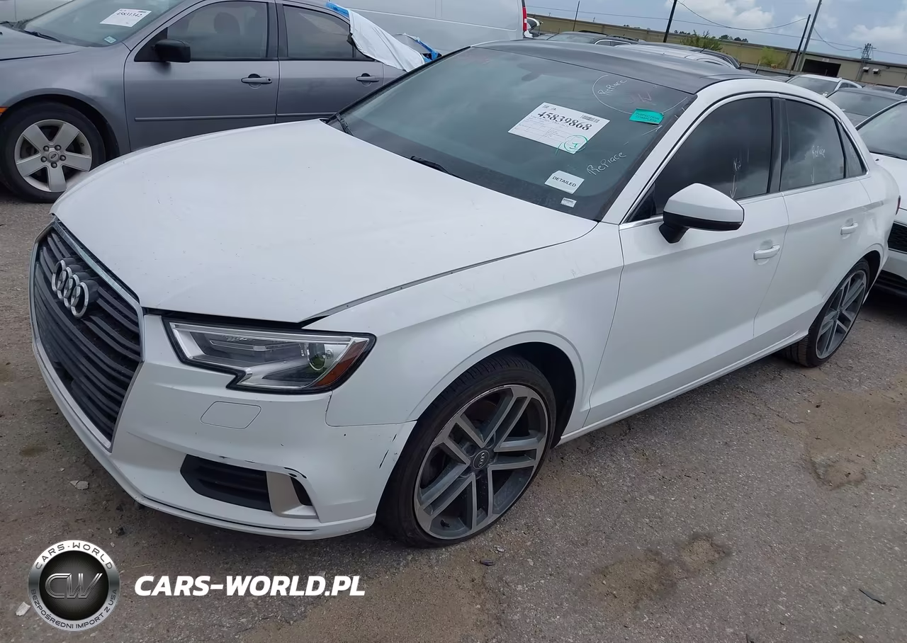 2019 Audi A3 40 Premium VIN:WAUAUGFF2K1010584 - 2