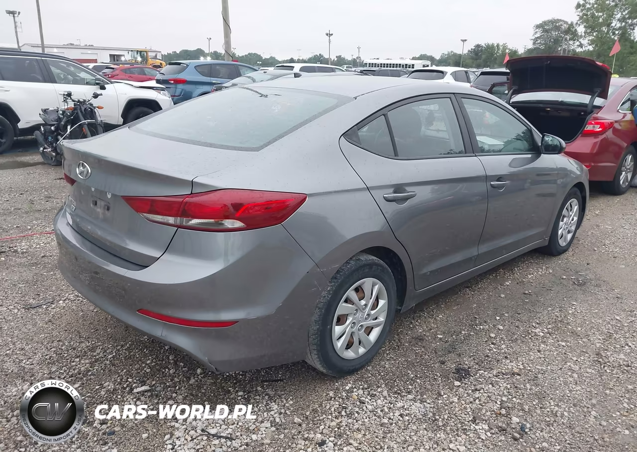2018 Hyundai Elantra Se VIN:5NPD74LFXJH247311 - 4
