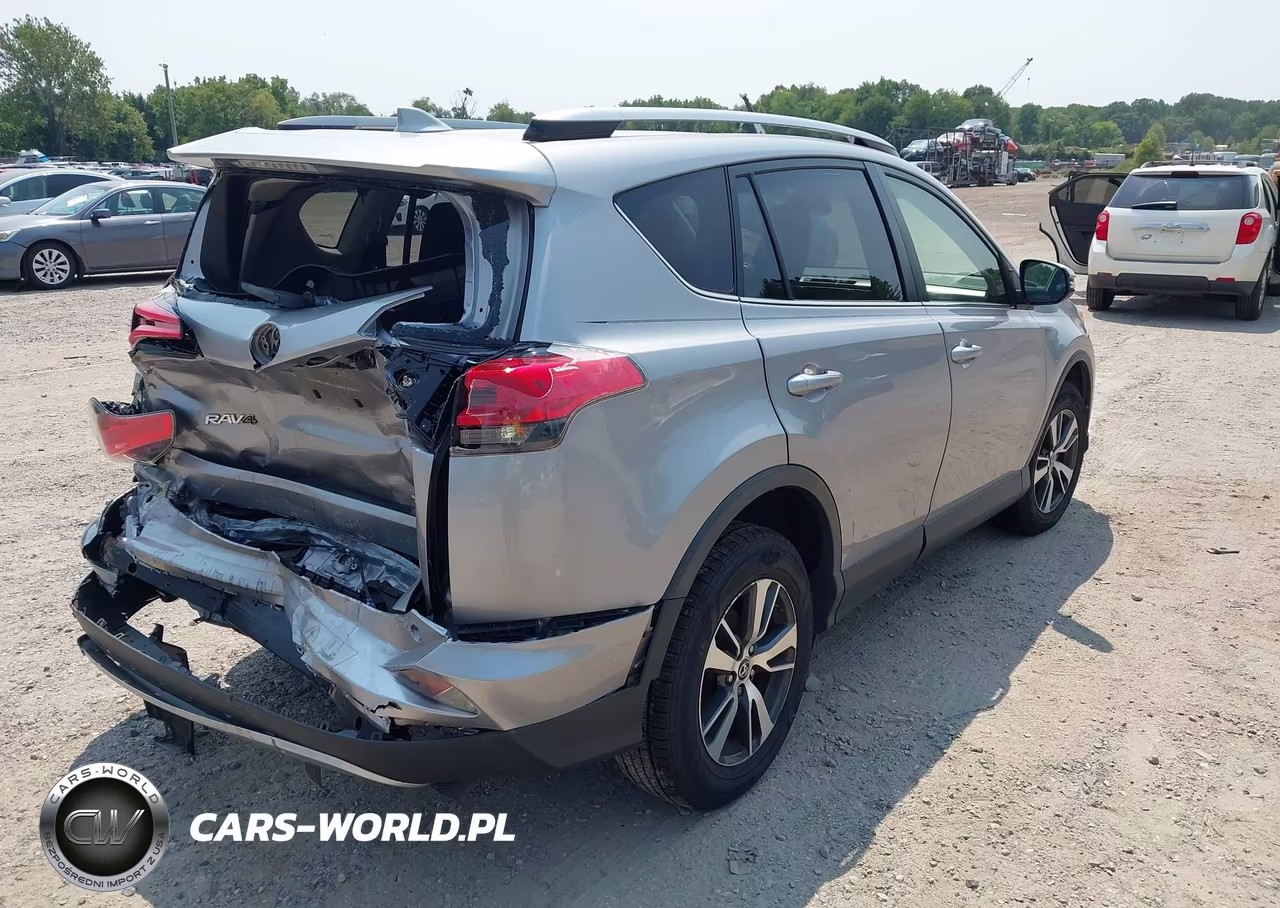 2018 Toyota Rav4 Xle VIN:JTMRFREV3JD238255 - 4