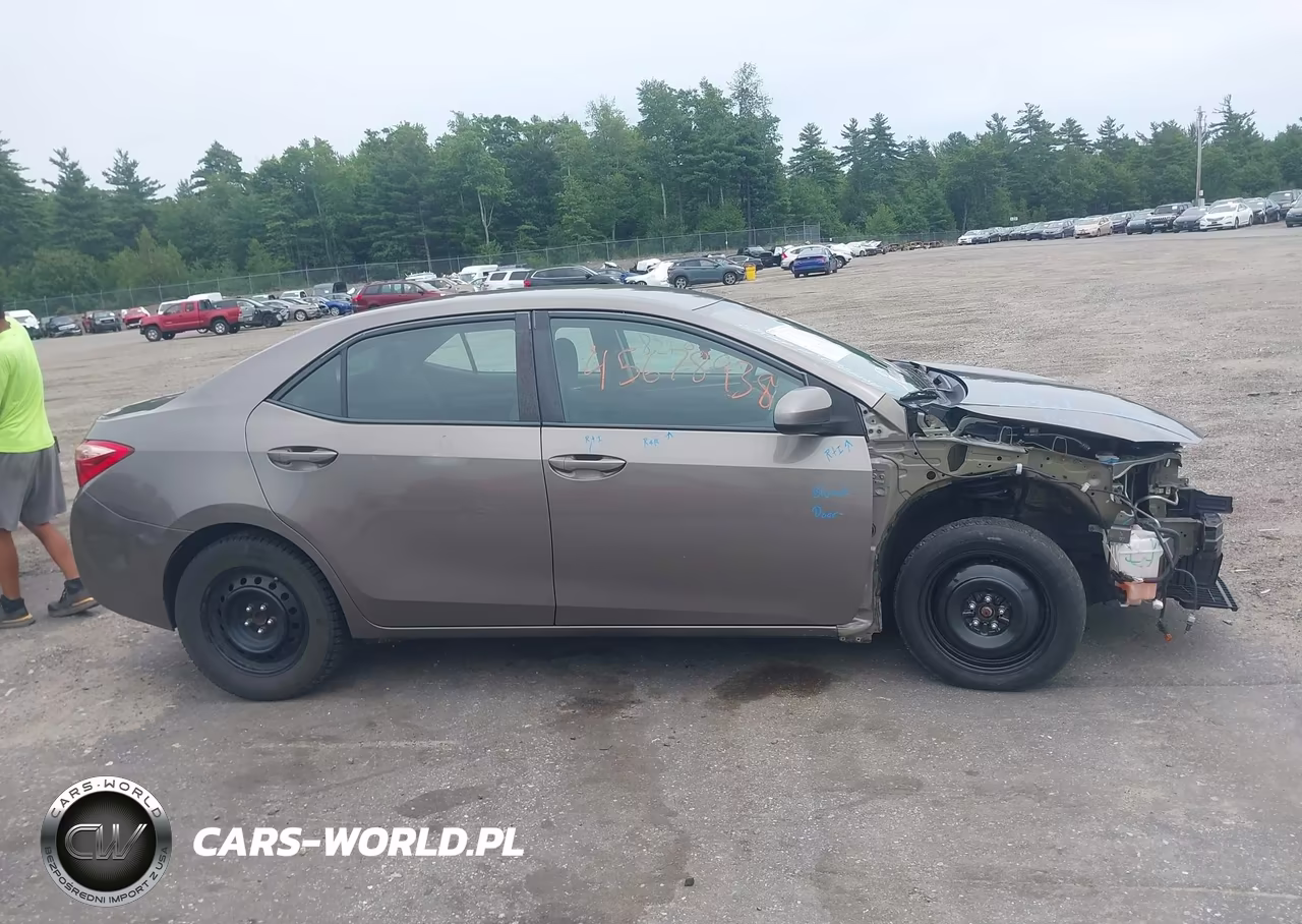 2019 Toyota Corolla Le VIN:5YFBURHE2KP896263 - 14