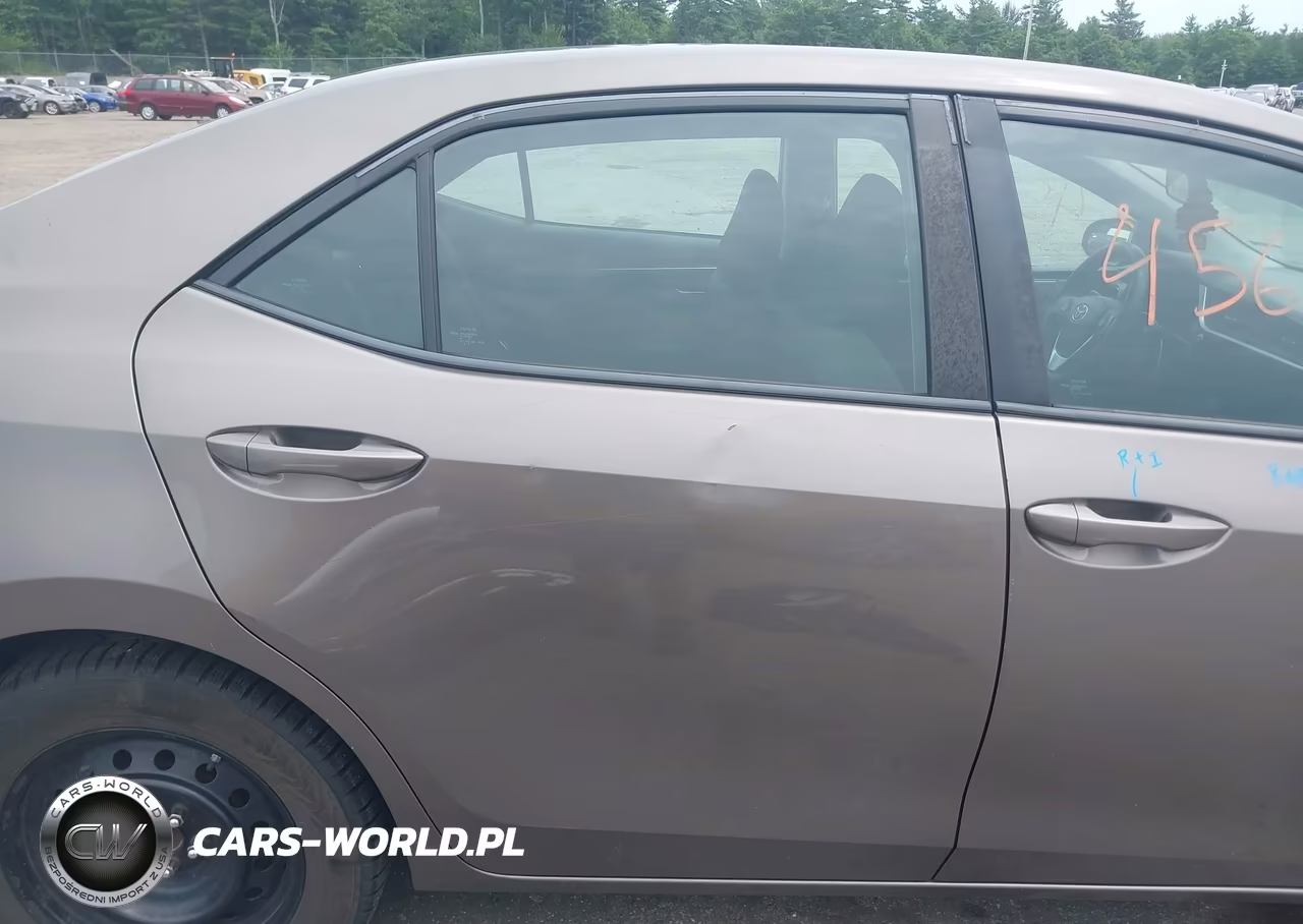 2019 Toyota Corolla Le VIN:5YFBURHE2KP896263 - 18