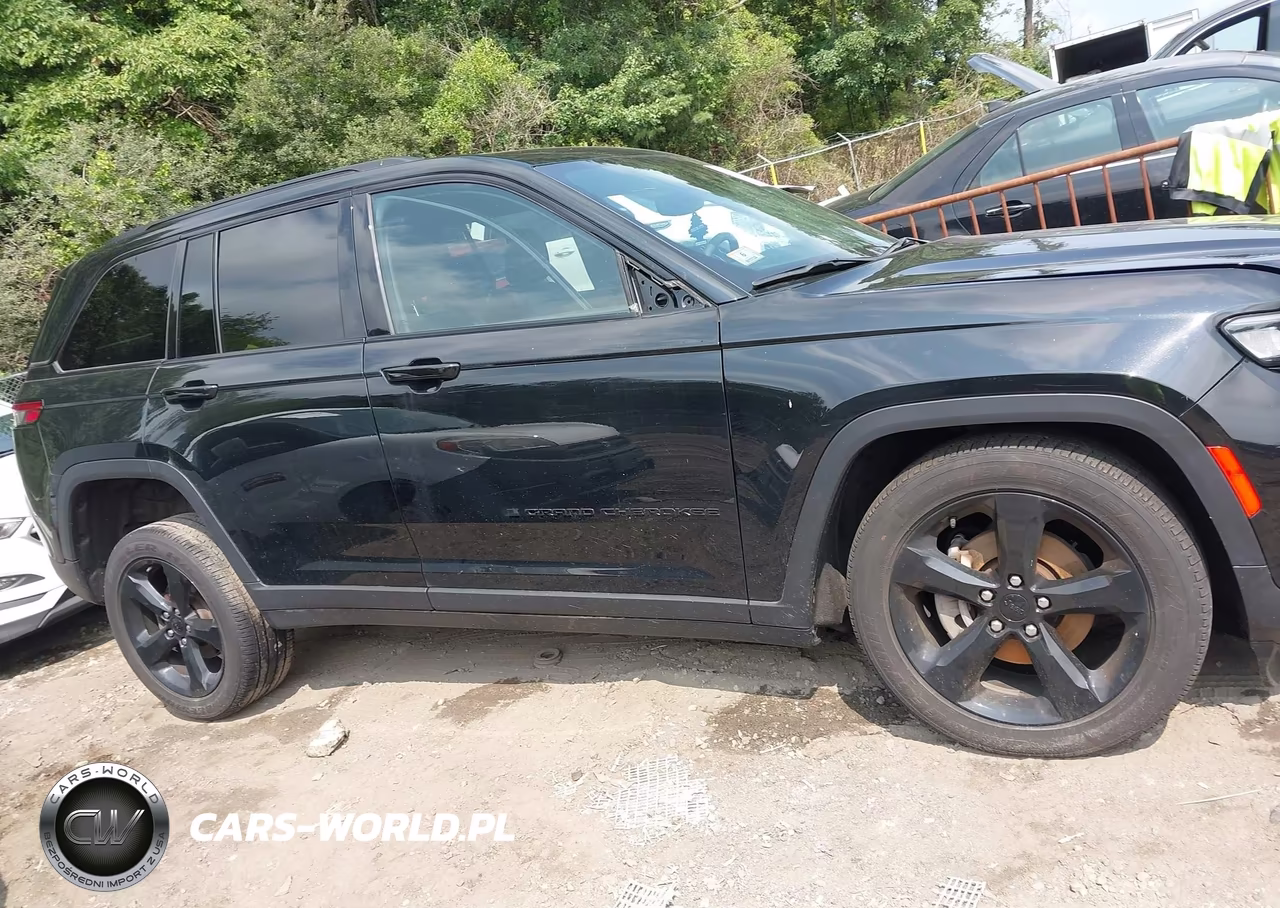 2024 Jeep Grand Cherokee Altitude X 4X4 VIN:1C4RJHAG7RC194150 - 13