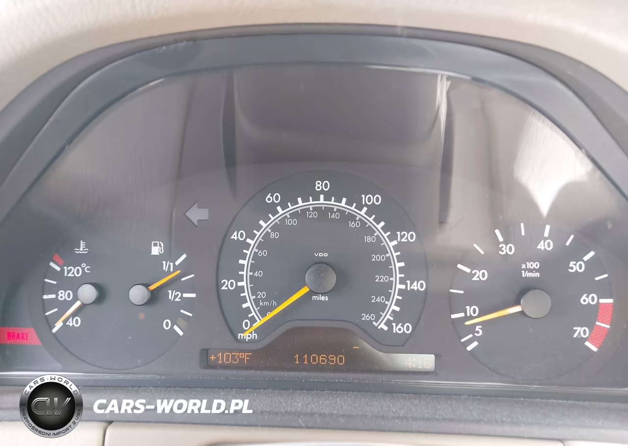 1999 Mercedes-Benz E 320 VIN:WDBJF65H4XA835090 - 7