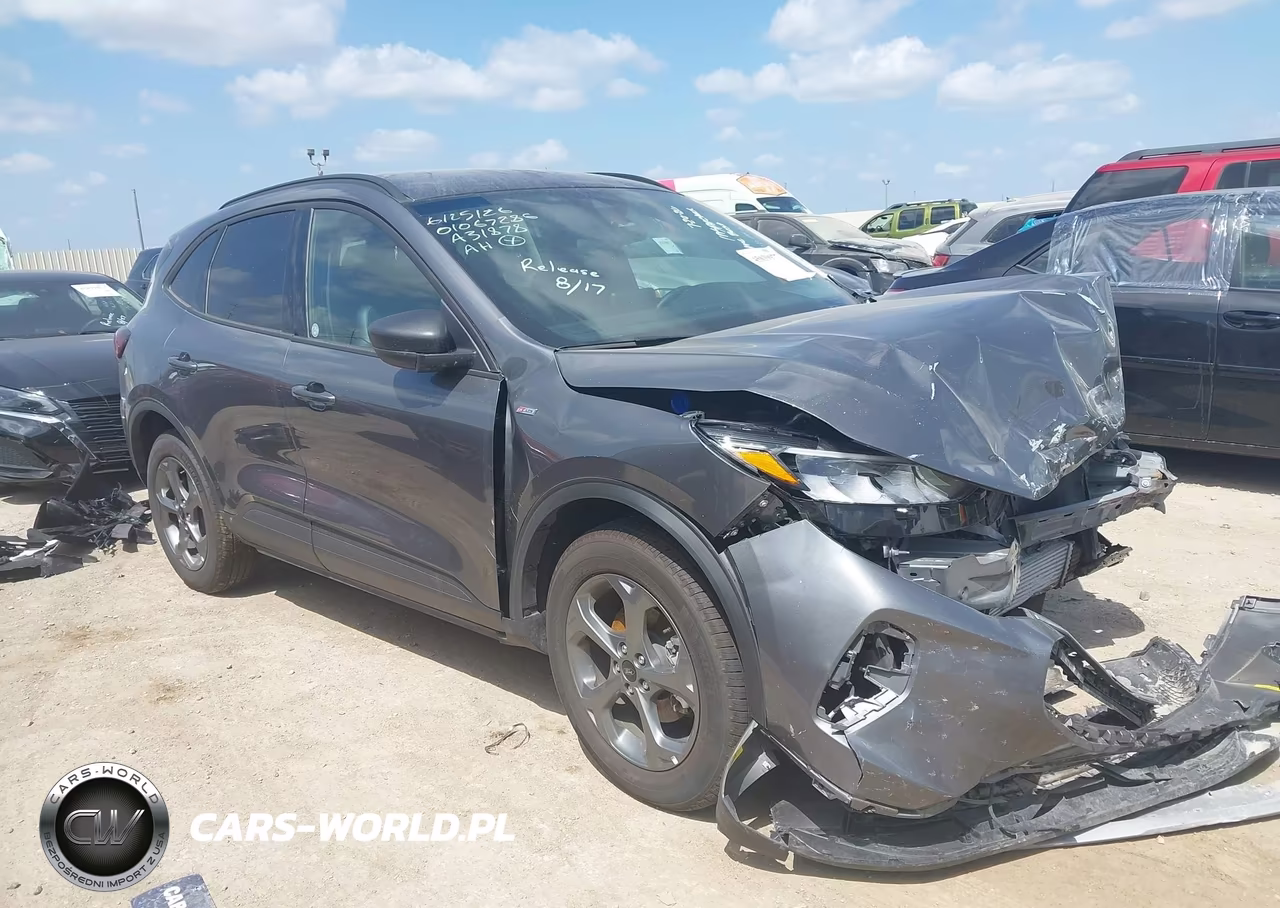 2026 Ford Escape St-Line – zdjęcie 1 z 17