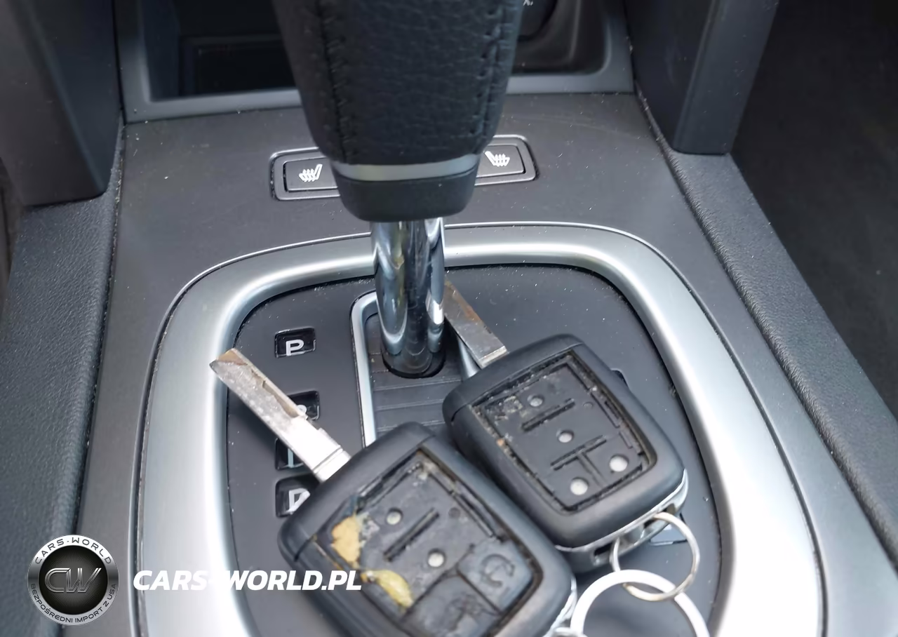 2009 Pontiac G8 VIN:6G2ER57739L156077 - 11