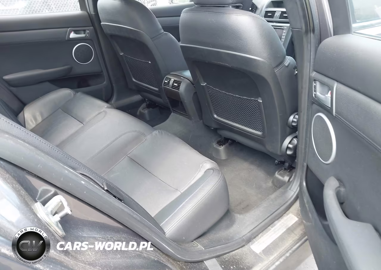 2009 Pontiac G8 VIN:6G2ER57739L156077 - 8