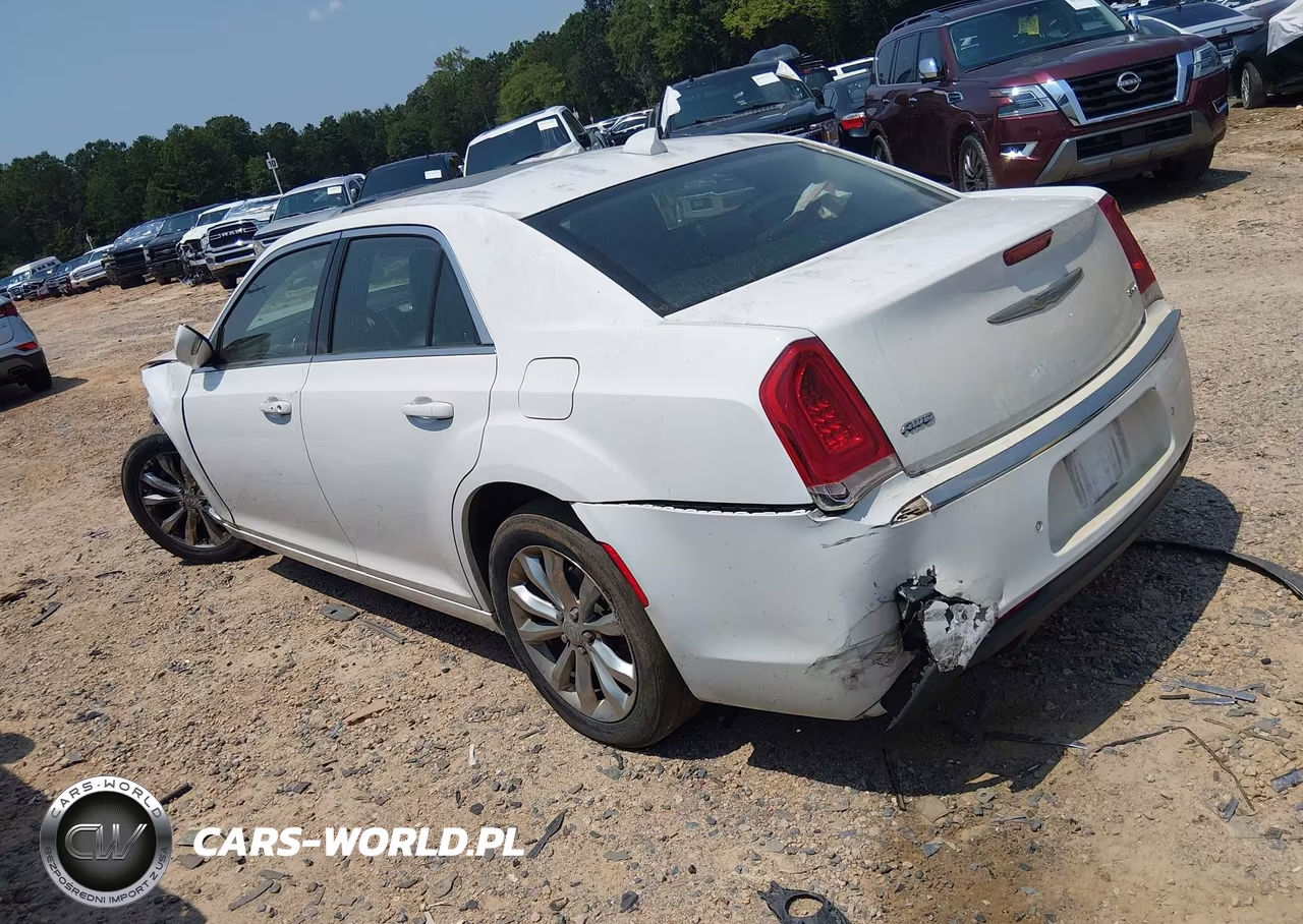 2016 Chrysler 300 Anniversary Edition VIN:2C3CCARG5GH278428 - 3