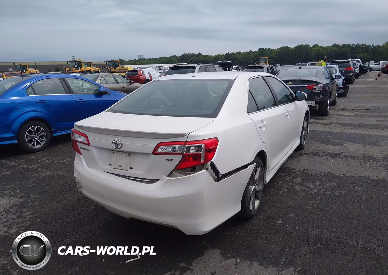 2012 Toyota Camry Se Limited Edition VIN:4T1BF1FK2CU632609 - 4