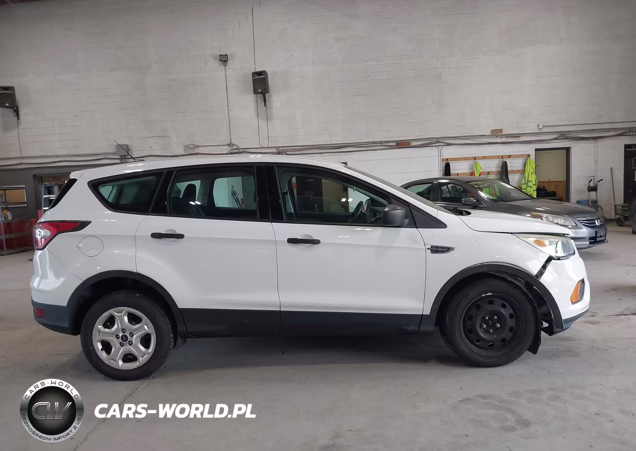 2017 Ford Escape S VIN:1FMCU0F7XHUB25495 - 14