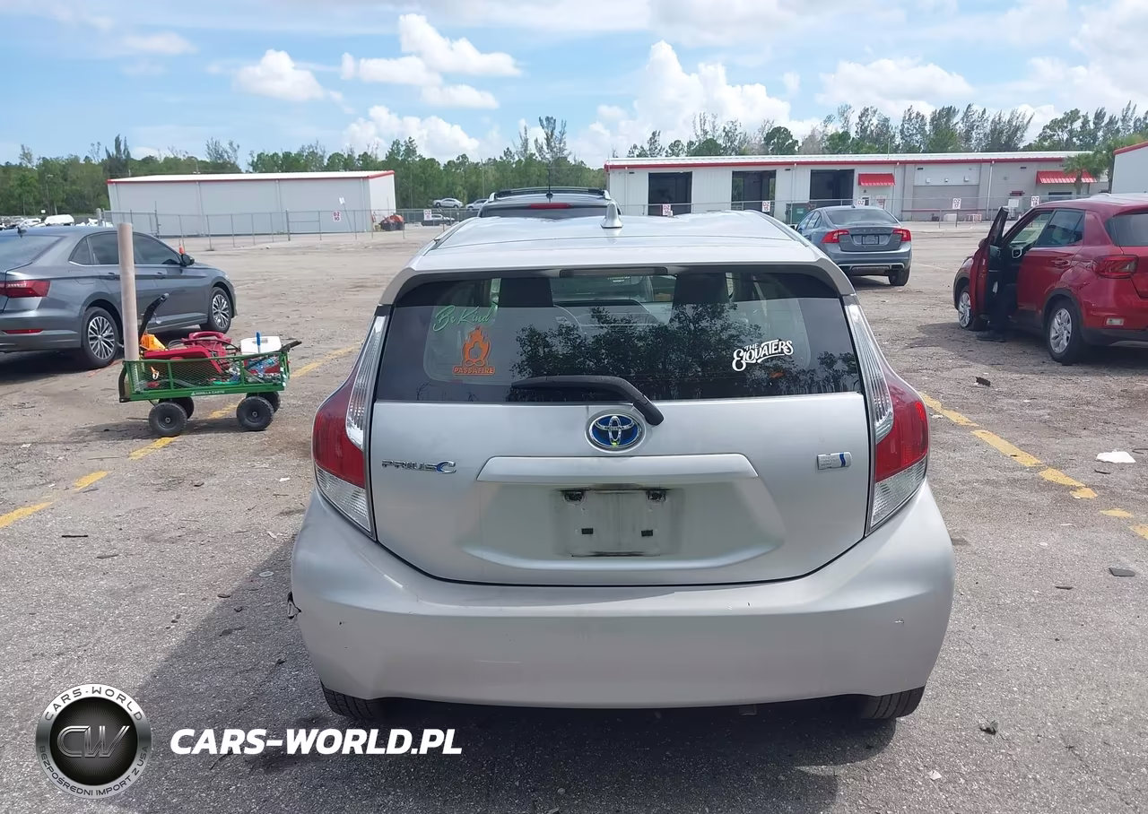 2016 Toyota Prius C One VIN:JTDKDTB36G1127085 - 16