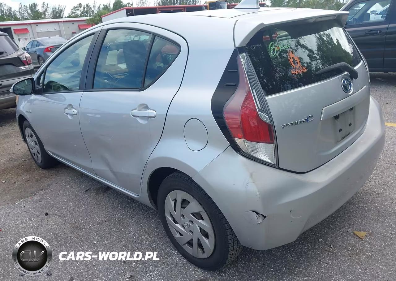 2016 Toyota Prius C One VIN:JTDKDTB36G1127085 - 17