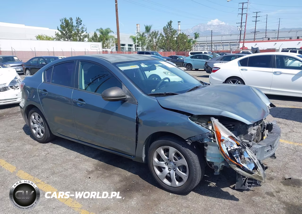 2012 Mazda Mazda3 I Sport – zdjęcie 1 z 17