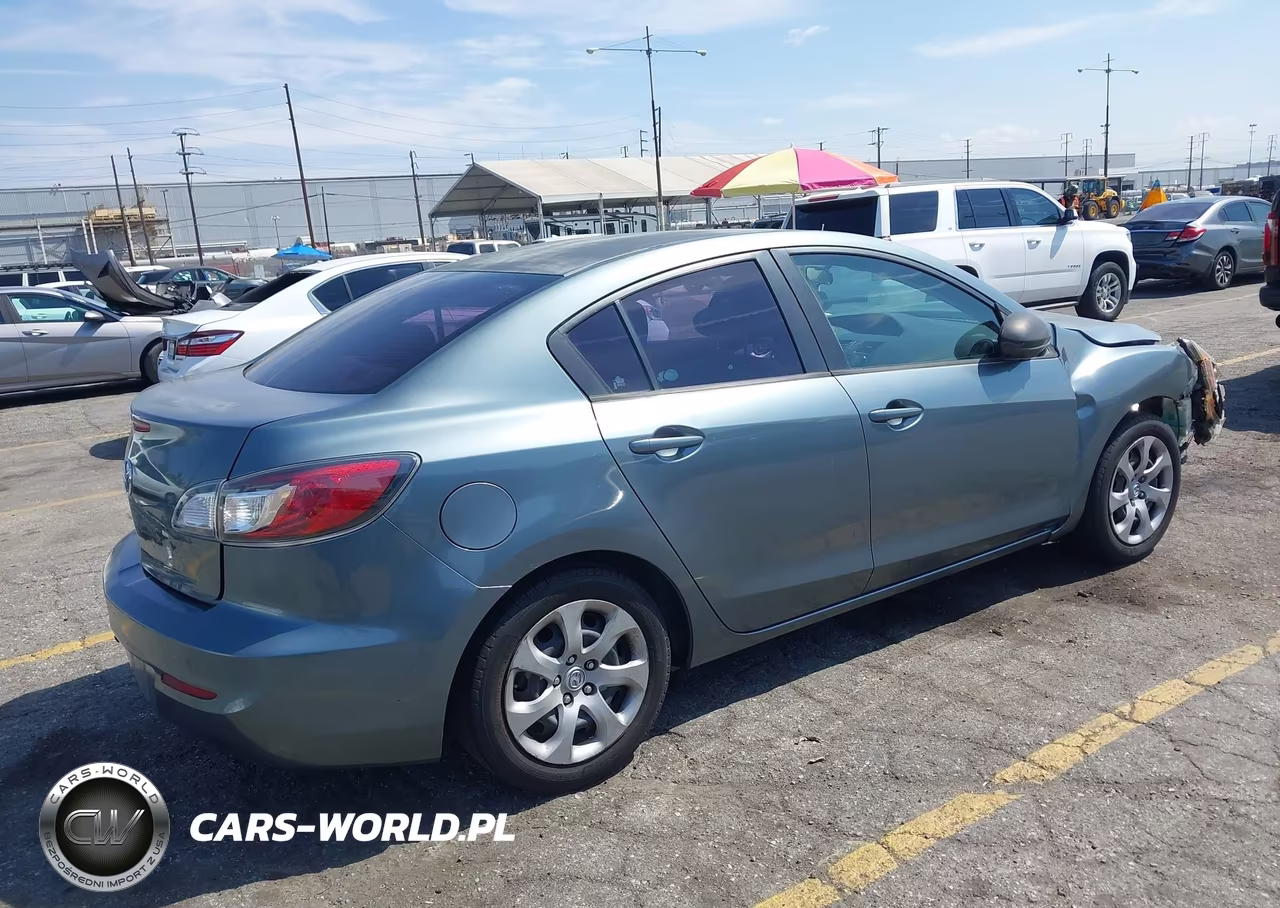 2012 Mazda Mazda3 I Sport VIN:JM1BL1UG1C1529386 - 4