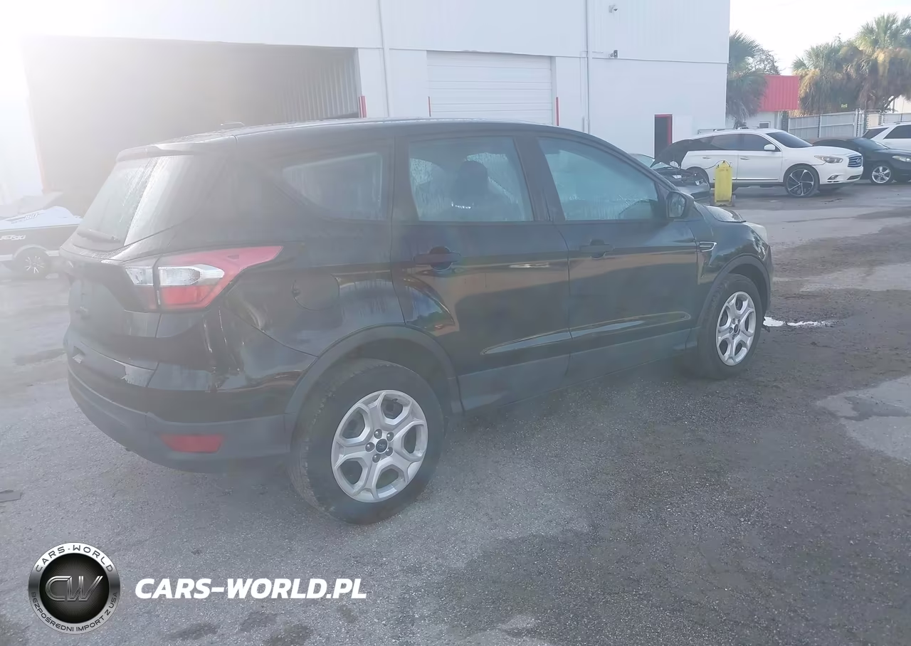 2018 Ford Escape S VIN:1FMCU0F7XJUA34829 - 4