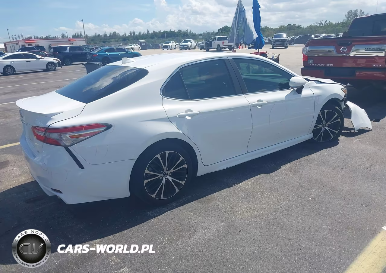 2019 Toyota Camry Se VIN:4T1B11HK4KU853266 - 4