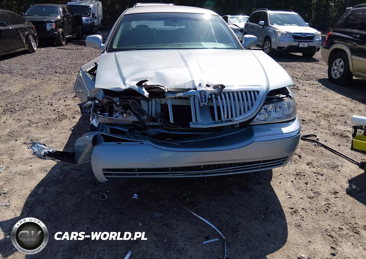 2007 Lincoln Town Car Signature VIN:1LNHM81V27Y604446 - 6