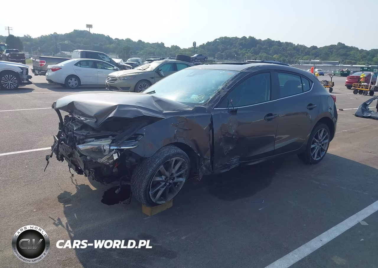 2018 Mazda Mazda3 Grand Touring VIN:3MZBN1M3XJM165392 - 2