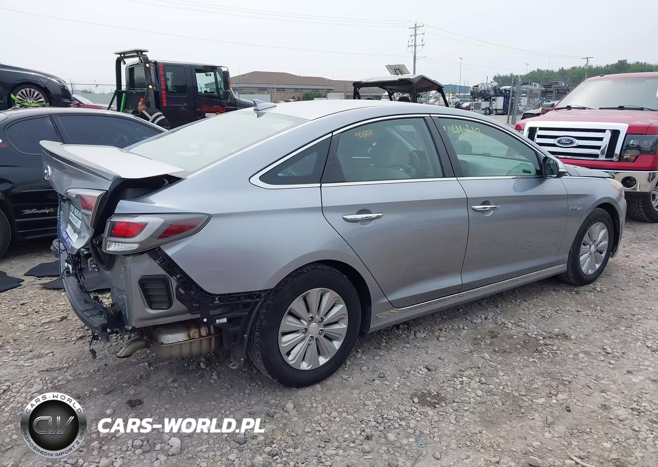 2016 Hyundai Sonata Hybrid Se VIN:KMHE24L10GA038548 - 4