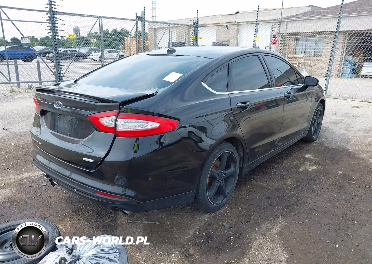 2015 Ford Fusion Se VIN:1FA6P0HD3F5131065 - 4
