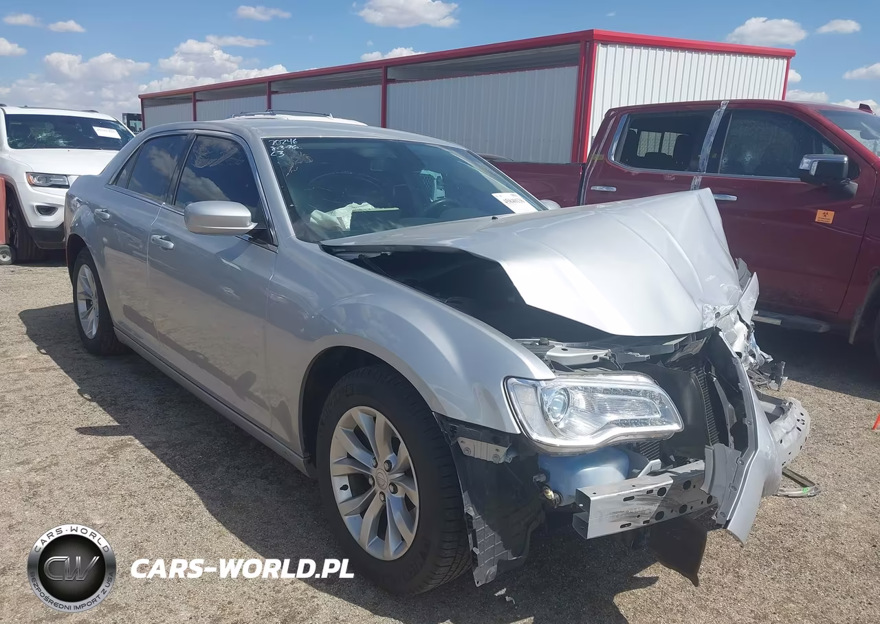 2020 Chrysler 300 Touring