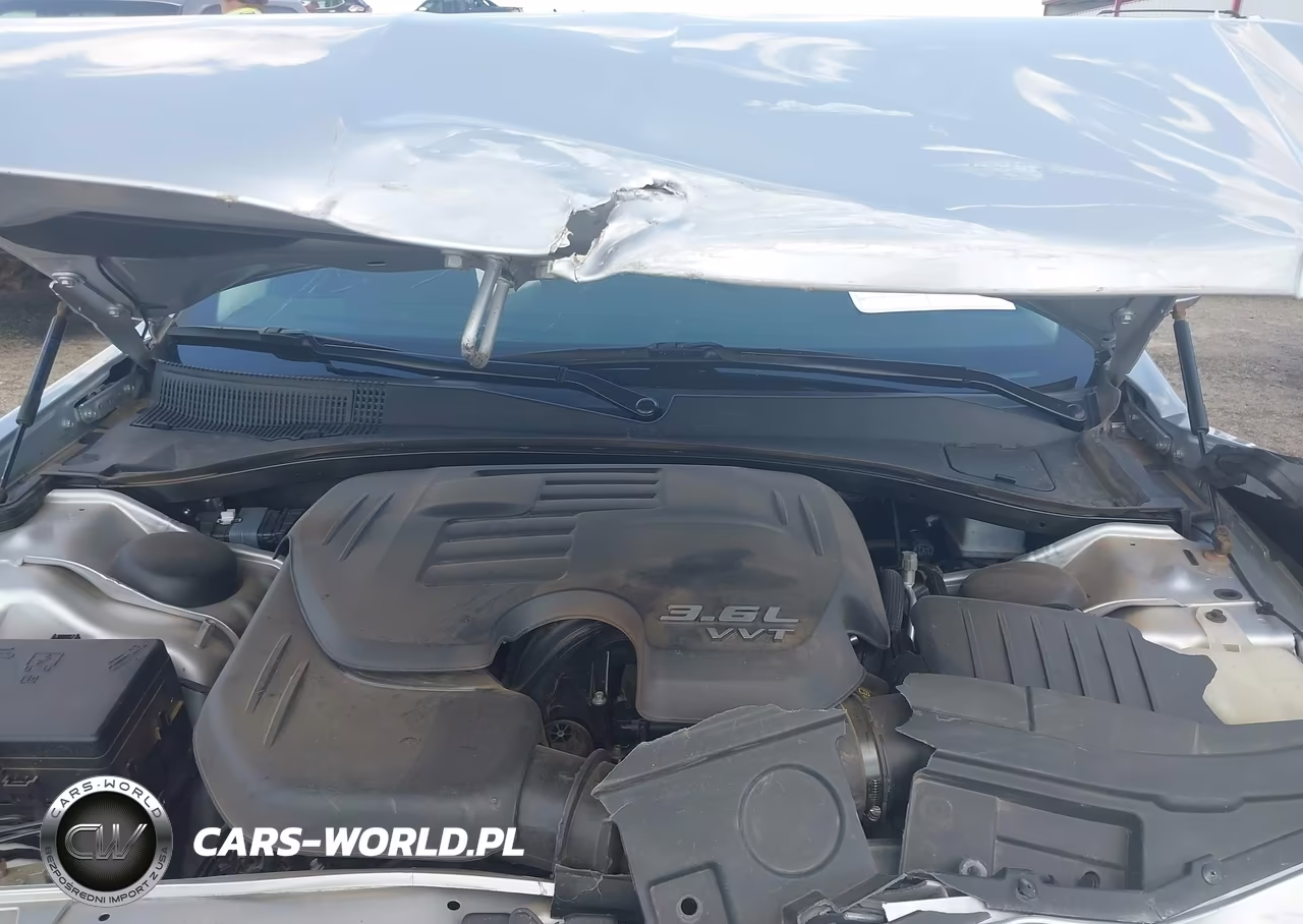 2020 Chrysler 300 Touring VIN:2C3CCAAG3LH189561 - 10