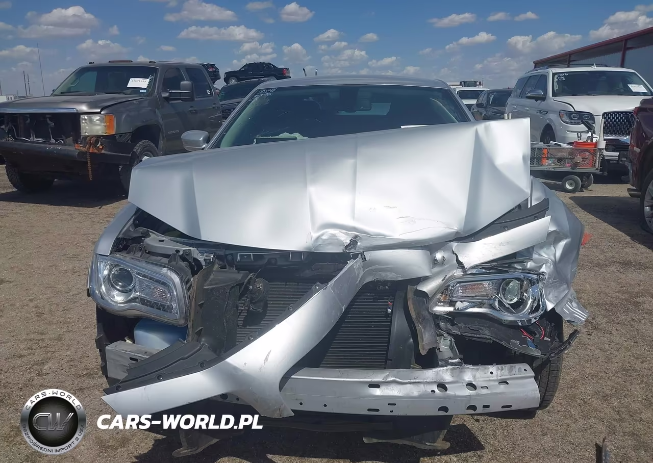 2020 Chrysler 300 Touring VIN:2C3CCAAG3LH189561 - 13