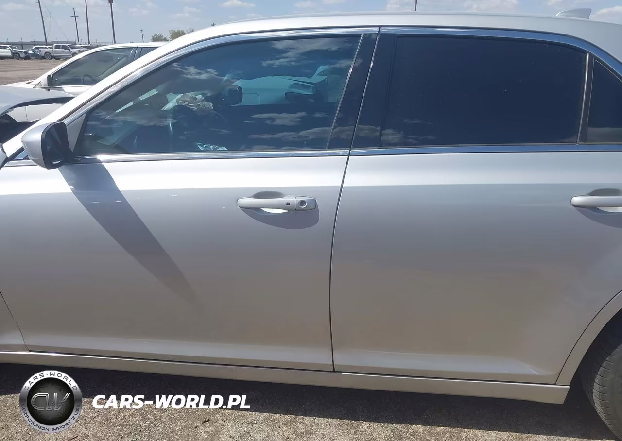 2020 Chrysler 300 Touring VIN:2C3CCAAG3LH189561 - 15