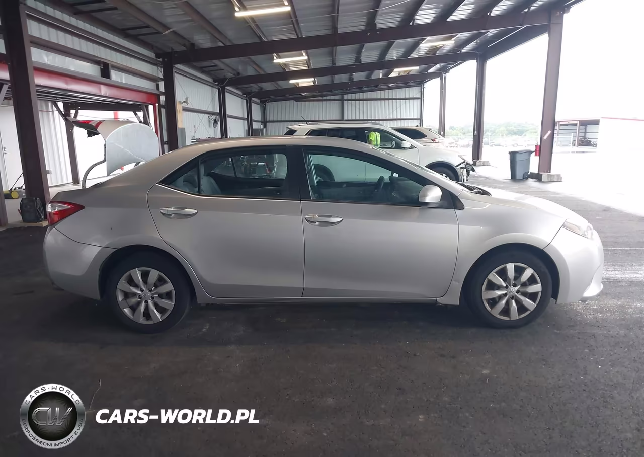 2015 Toyota Corolla Le VIN:2T1BURHE7FC320948 - 13